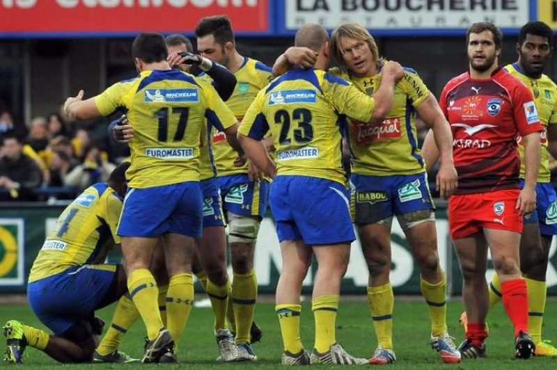 Clermont-Tootlafrance-victory-visit-France-champions.jpg
